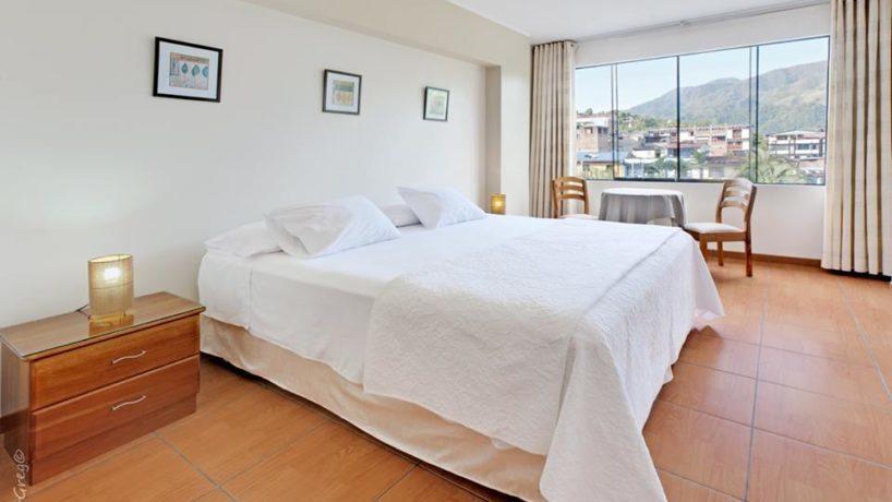 Aviro Hotel